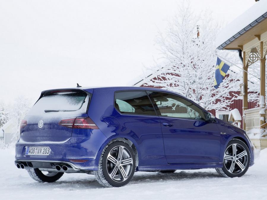  Volkswagen Golf R 3-Door 2013 года  (фото 13 из 22)